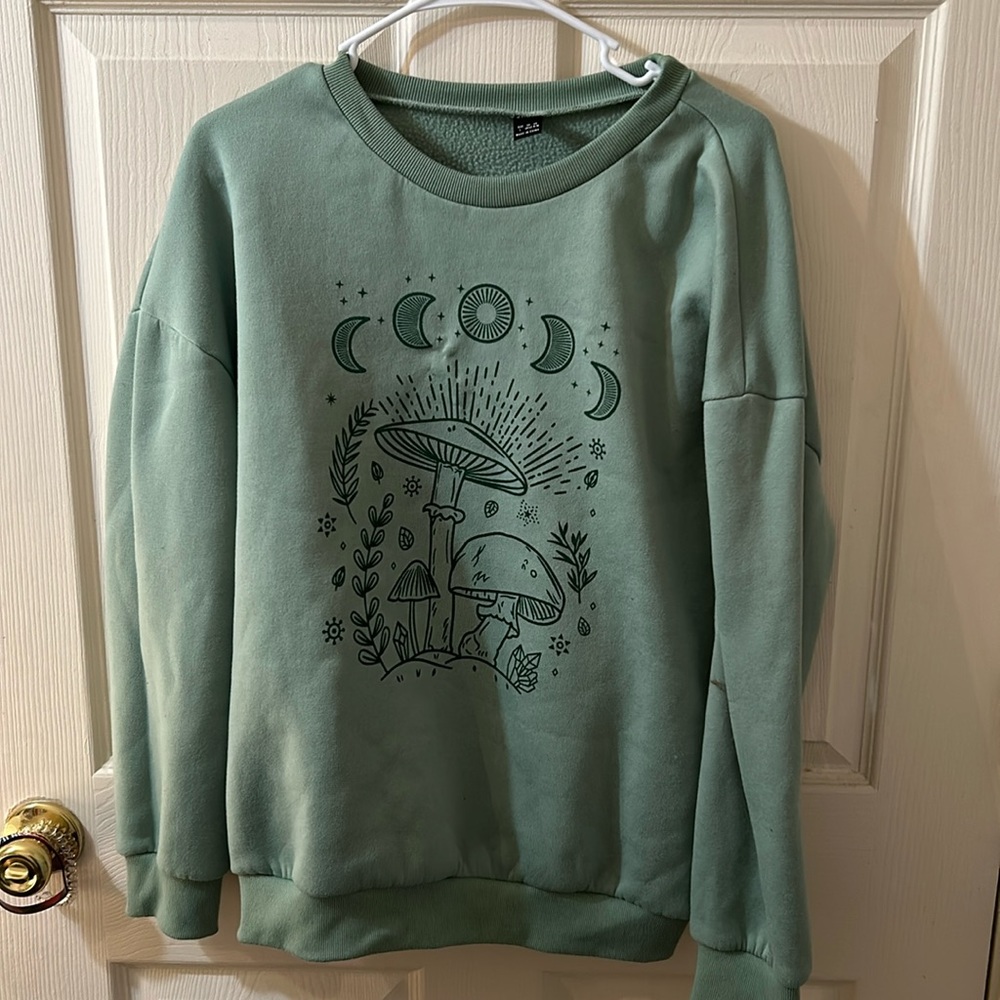 Green mushroom crewneck